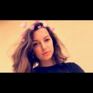 Meet your Posher, Victoria